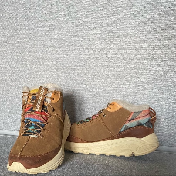 UGG Other - UGG Mens Boots Hiking Trainer Shoes